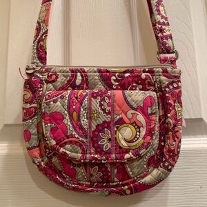 Vera Bradley crossbody with pink pattern